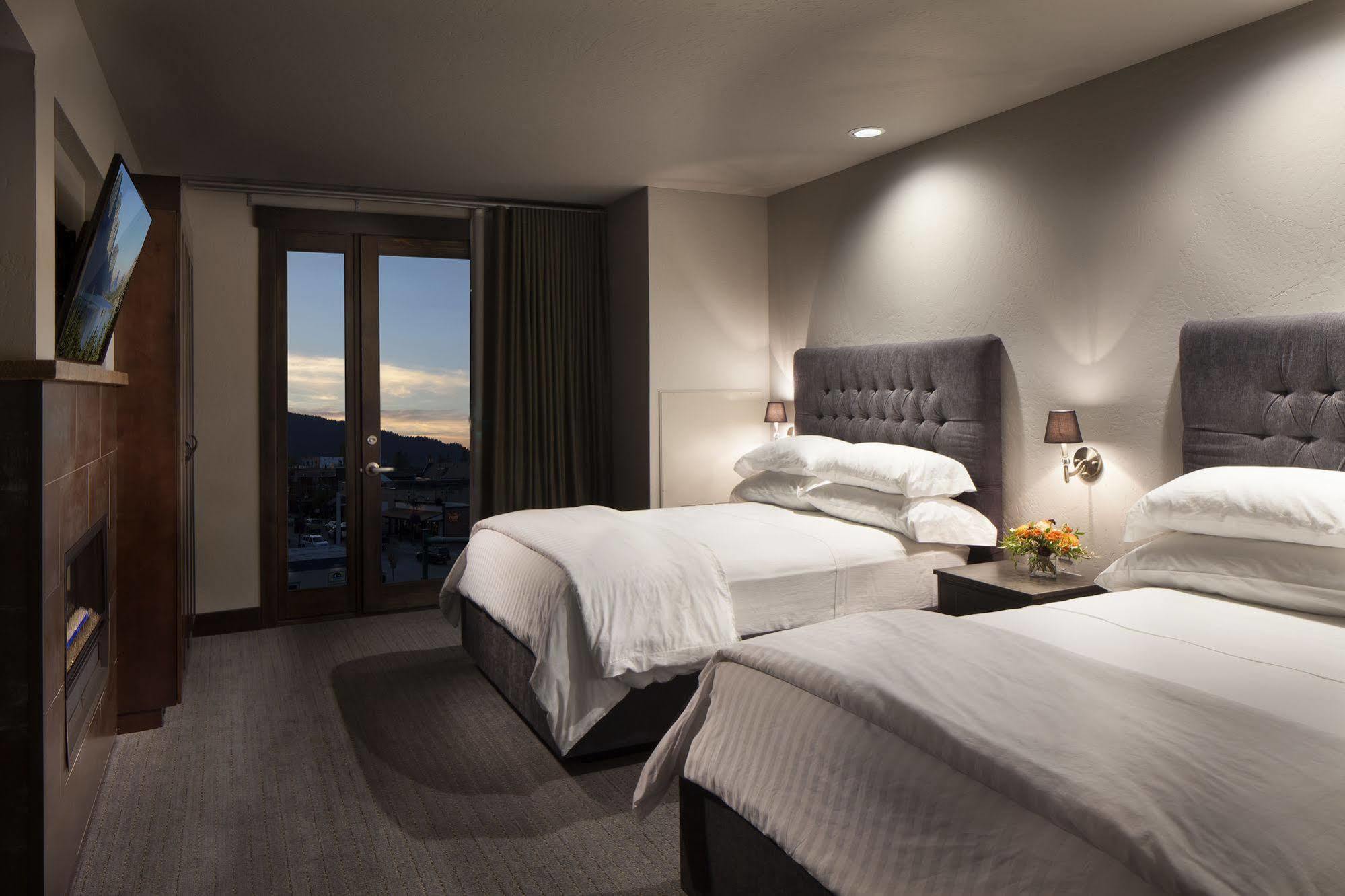 Firebrand Hotel 怀特菲什 外观 照片